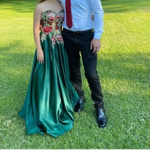 Gorgeous Prom dress!!